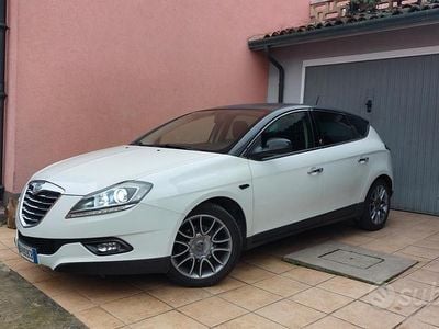 Bianco Usata 2012 Lancia Delta Gold Utilitaria | 5200 € (Buon prezzo)