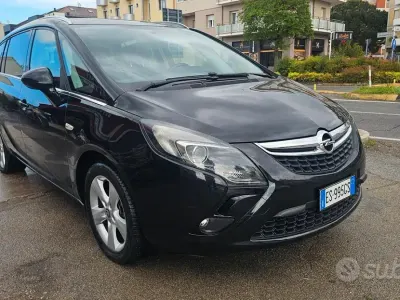Usata Opel Zafira Tourer 150 CV (110 kW) 2014 Nero Monovolume