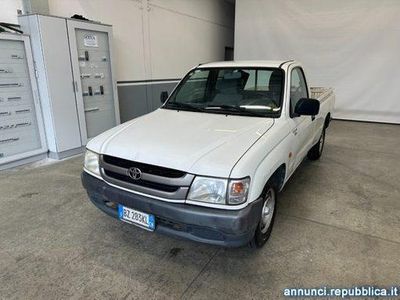 usata Toyota HiLux 2.5 D-4D 2WD 2p. Pick-up DA PREPARARE