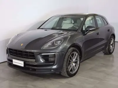Usata Porsche Macan 381 CV (280 kW) 2023 Grigio vulcano SUV