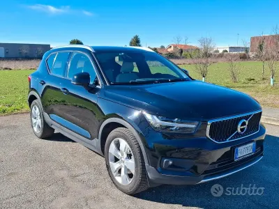 Usata Volvo XC40 Momentum 150 CV (110 kW) 2019 Nero SUV