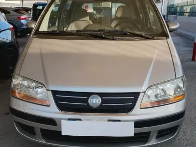 Usata Fiat Idea 69 CV (50 kW) 2005 Grigio Monovolume