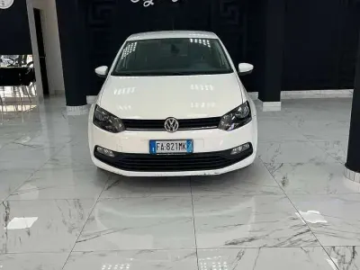 Usata VW Polo Comfortline 75 CV (55 kW) 2015 Bianco Berlina