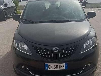 Usata Lancia Ypsilon Gold 69 CV (50 kW) 2023 Nero Utilitaria