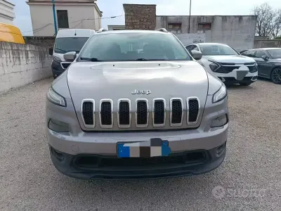 Usata Jeep Cherokee Longitude 140 CV (102 kW) 2015 Grigio SUV