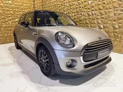 Usata Mini Cooper D 95 CV (69 kW) 2017 Grigio Utilitaria
