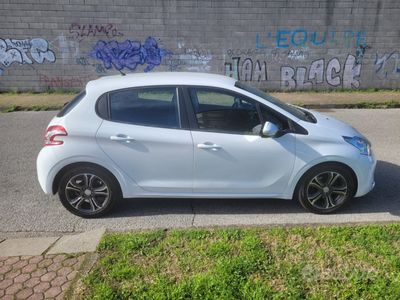 usata Peugeot 208 1.4 GPL ALLURE