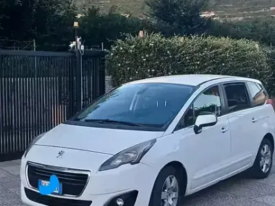 Usata Peugeot 5008