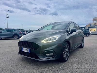 Grigio Usata 2018 Ford Fiesta ST-Line Berlina | 9900 € (Buon prezzo)