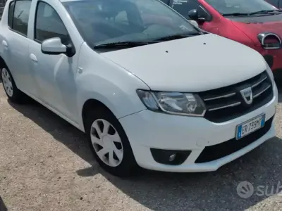 Usata Dacia Sandero 72 CV (52 kW) 2013 Bianco Berlina