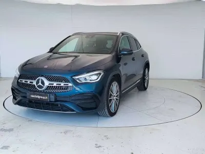 Usata Mercedes GLA200 Premium 150 CV (110 kW) 2022 Bluazzurro SUV