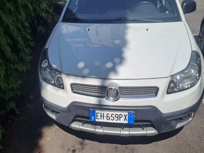 Usata Fiat Sedici 120 CV (88 kW) 2011 Bianco SUV