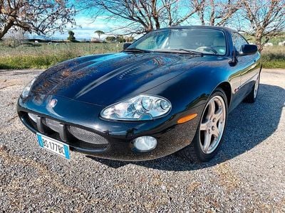 Usata Jaguar XKR Supercharged 363 CV (266 kW) 2001 Nero Coupé