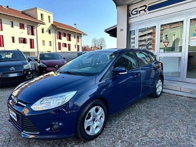 Usata Ford Focus Titanium 95 CV (69 kW) 2014 Blu Berlina