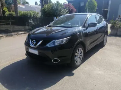 Usado Nissan Qashqai Acenta 131 HP (96 kW) 2016 Preto SUV
