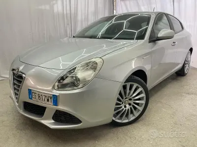 Second-hand Alfa Romeo Giulietta Distinctive 105 CP (77 kW) 2010 Gri Hatchback