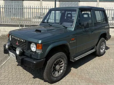 Usata Mitsubishi Pajero 90 CV (66 kW) 1990 SUV