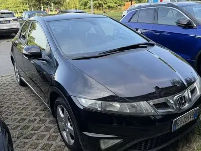 Usata Honda Civic Elegance 99 CV (72 kW) 2009 Berlina
