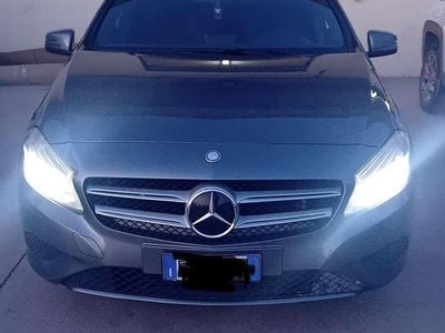 Usata Mercedes A180 109 CV (80 kW) 2013 Grigio Berlina