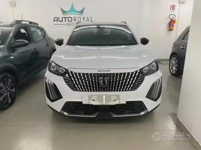 Usata Peugeot 2008 Allure 101 CV (74 kW) 2025 Bianco SUV