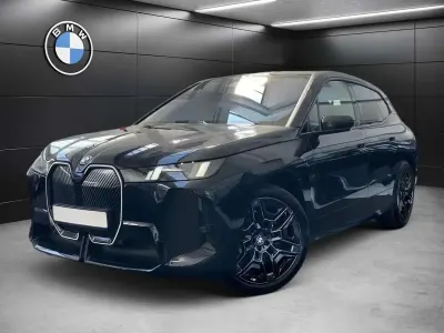 Usata BMW iX M Sport 300 kW (408 CV) 2025 Black saphire SUV