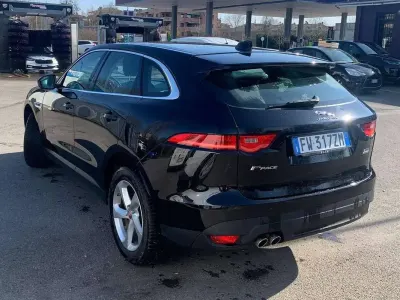 Usata Jaguar F-Pace Prestige 179 CV (131 kW) 2019 Nero SUV