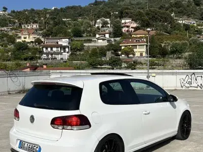 Begagnad VW Golf VI GTI 211 HK (155 kW) 2009 Vit Halvkombi