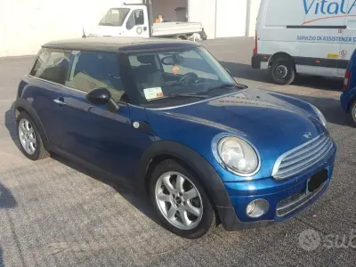 Usata Mini Cooper D 109 CV (80 kW) 2009 Blu Utilitaria