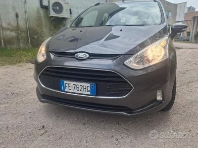 Usata Ford B-MAX Titanium 100 CV (73 kW) 2016 Grigio Monovolume