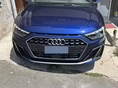 Nuova Audi A1 S-Line 116 CV (85 kW) 2025 Bluazzurro SUV