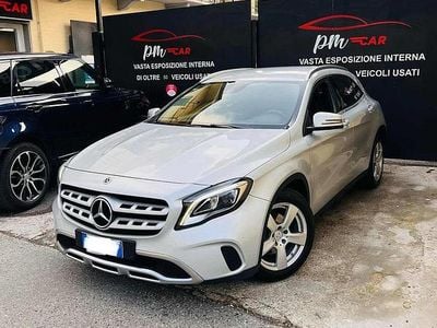 Usata Mercedes GLA180 Premium 122 CV (89 kW) 2020 Grigio SUV