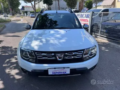 Usata Dacia Duster 109 CV (80 kW) 2014 Bianco SUV