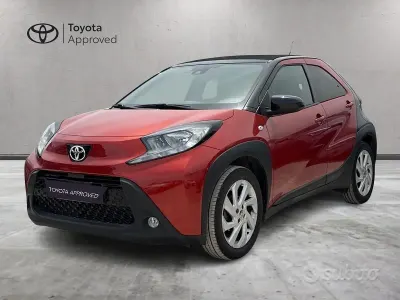 Usata Toyota Aygo X Trend 72 CV (52 kW) 2022 Rosso SUV