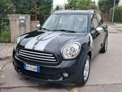 Usata Mini Countryman 111 CV (81 kW) 2012 Nero SUV