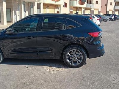 Usata Ford Kuga 152 CV (111 kW) 2023 Nero SUV