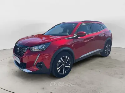 Usata Peugeot 2008 Allure 101 CV (74 kW) 2021 Rosso SUV
