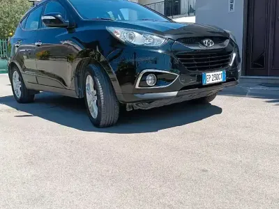 Usata Hyundai ix35 Comfort 115 CV (84 kW) 2013 Nero SUV