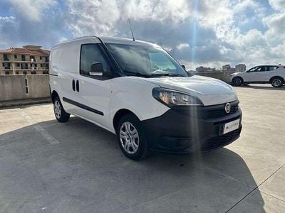 Usata Fiat Doblò 105 CV (77 kW) 2021 Bianco Monovolume