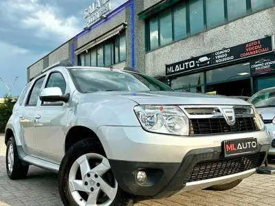 Usata Dacia Duster Lauréate 90 CV (66 kW) 2011 Grigio SUV