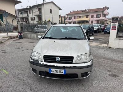 Grigio Usata 2004 Fiat Punto Dynamic Berlina | 1990 € (Buon prezzo)