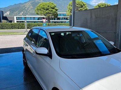 Usata Skoda Rapid 122 CV (89 kW) 2018 Bianco Berlina