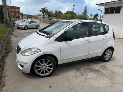 Usata Mercedes A200 95 CV (69 kW) 2006 Bianco Utilitaria