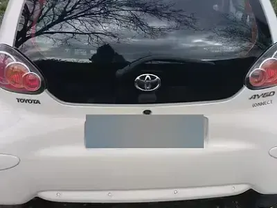 Usata Toyota Aygo 68 CV (50 kW) 2012 Bianco Utilitaria
