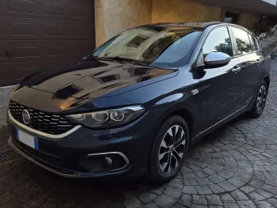 Usata Fiat Tipo Mirror 95 CV (69 kW) 2019 Bluazzurro Berlina