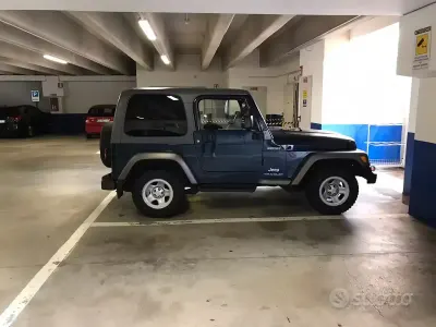Usata Jeep Wrangler 143 CV (105 kW) 2005 Blu SUV