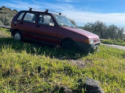 Rosso Usata 1991 Fiat Uno Utilitaria | 1000 €