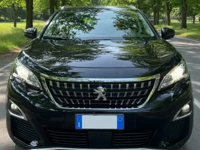 Usata Peugeot 3008 Allure 131 CV (96 kW) 2020 Nero SUV
