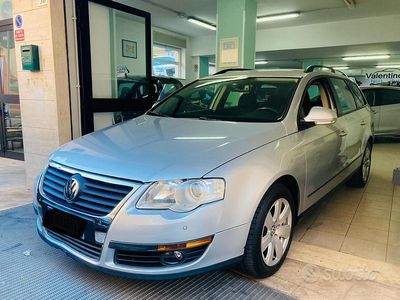 Usata VW Passat 110 CV (80 kW) 2009 Grigio Station wagon