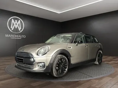 Usata Mini One Clubman 116 CV (85 kW) 2016 Bicolore grigio/nero metallizzato Station wagon