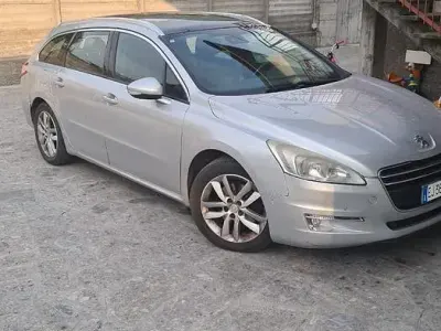 Usata Peugeot 5008 163 CV (119 kW) 2011 Grigio Monovolume